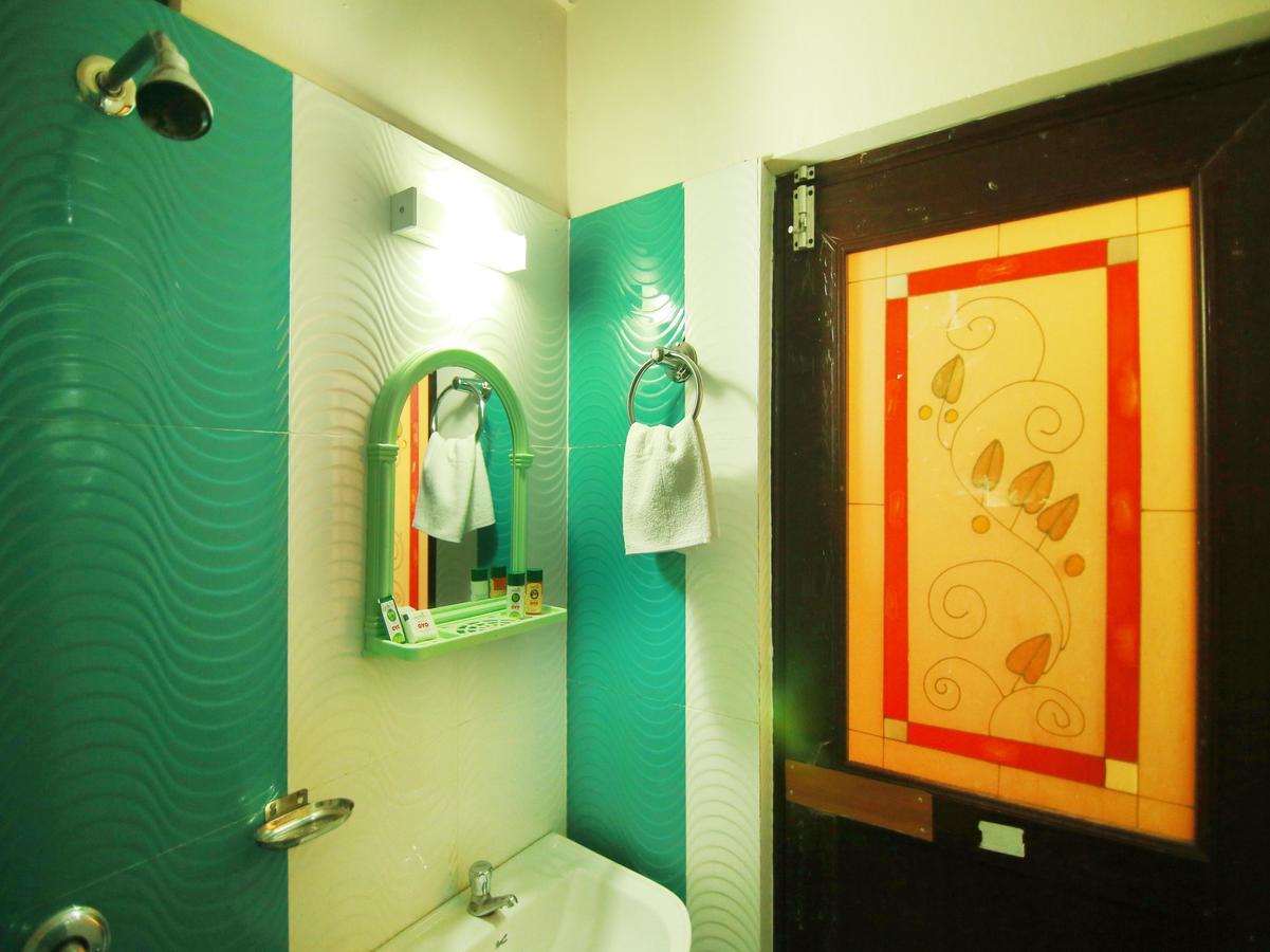 Oyo 4824 Hotel Star Kochi Exterior foto